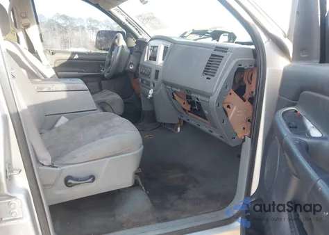 2008 Dodge Ram 1500 Slt из США, поврежденный, VIN 1D7HA18N98J140923